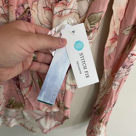 NWT Pale Sky Pink Floral Blouse Size XS - Picture 5 of 8